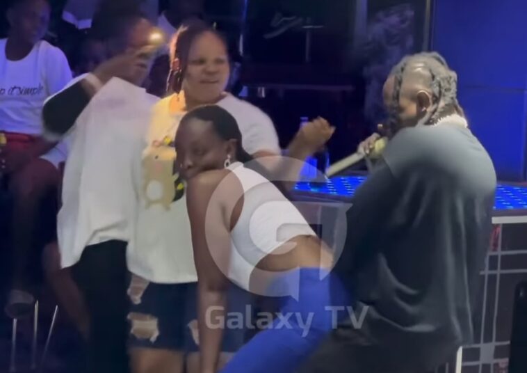 Video: Eating life with a big w!re- Vyper Ranking enjoys girls in a groupie Video: Eating life with a big w!re- Vyper Ranking enjoys girls in a groupie