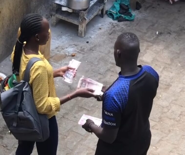Video: Fraudster steals University student’s tuition Kampala in broad daylight Video: Fraudster steals University student’s tuition Kampala in broad daylight