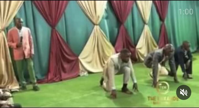 VIDEO: ‘Man of god’ Prophet Kakande pulls off mind-blowing miracle VIDEO: ‘Man of god’ Prophet Kakande pulls off mind-blowing miracle