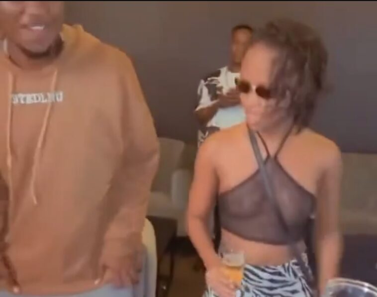 VIDEO: Sheilah Gashumba displays her nekkid goodies publicly VIDEO: Sheilah Gashumba displays her nekkid goodies publicly