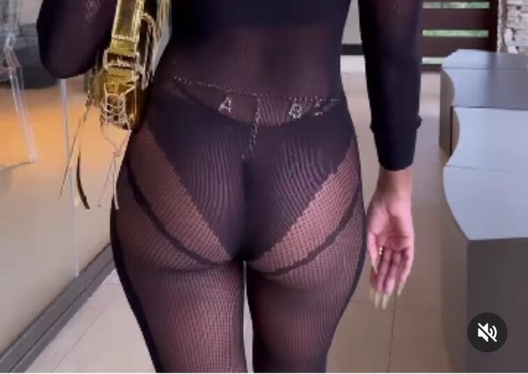 VIDEO: Sheilah Gashumba leaves men salivating as she shows off bare body on social media VIDEO: Sheilah Gashumba leaves men salivating as she shows off bare body on social media