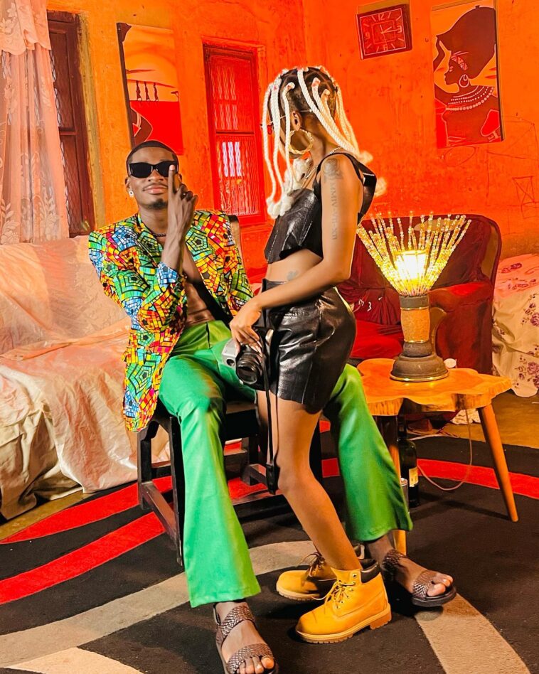 VIDEO: Watch Grenade Official touch Rahmah Pinky sharp pointed b00bs live on camera VIDEO: Watch Grenade Official touch Rahmah Pinky sharp pointed b00bs live on camera