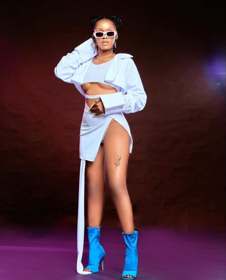 PHOTO; Jowy Landa shows off her black sumbie to fans PHOTO; Jowy Landa shows off her black sumbie to fans