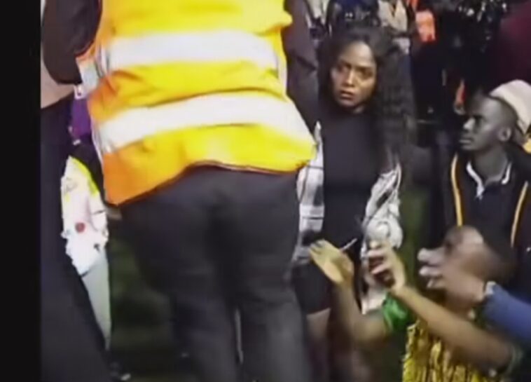 Video: Watch as Sandra Lian is chased off Purple Party Stage as Alien Skin comes to perform Video: Watch as Sandra Lian is chased off Purple Party Stage as Alien Skin comes to perform
