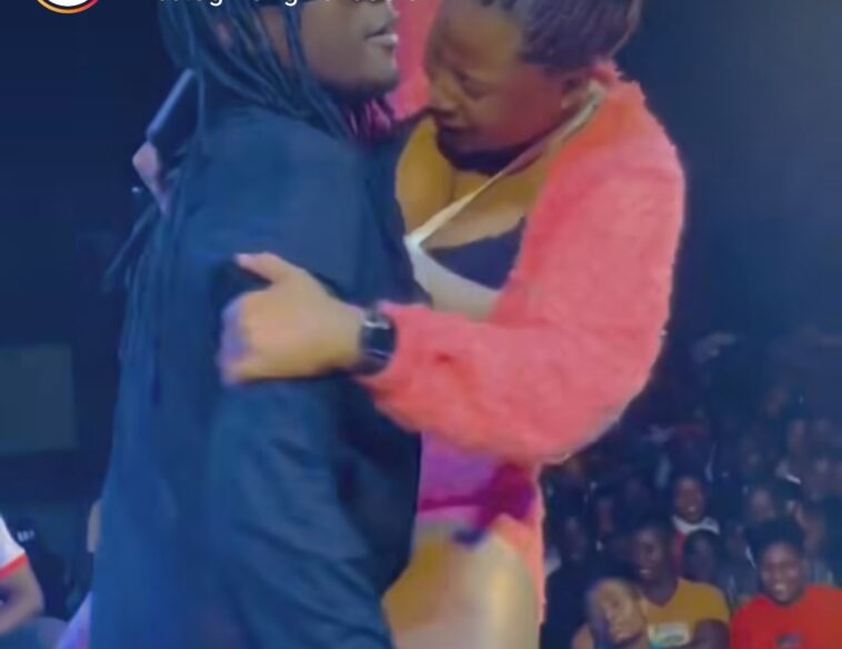 VIDEO: Ziza Bafana makes female fan finish on stage VIDEO: Ziza Bafana makes female fan finish on stage